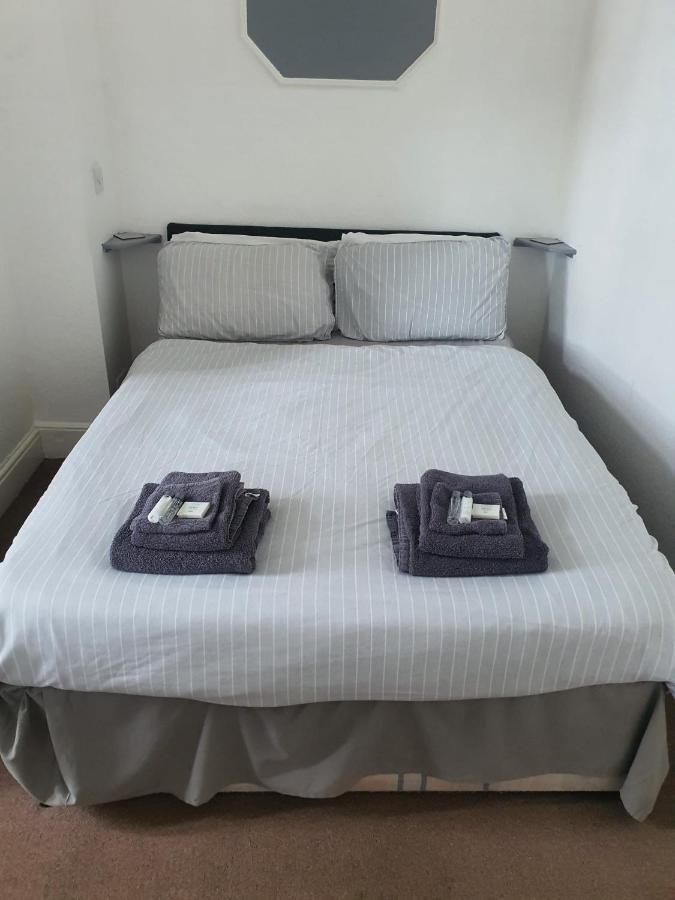 Highlander Hotel สการ์โบโรห์ ภายนอก รูปภาพ